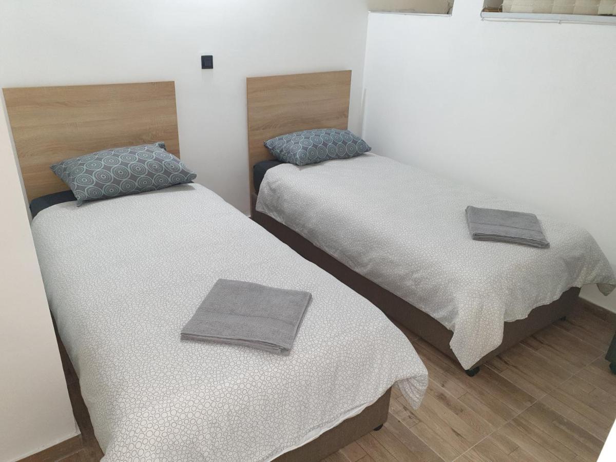 Sweet Basement Suteren Apartments Parking 5 Euro 斯科普里 外观 照片
