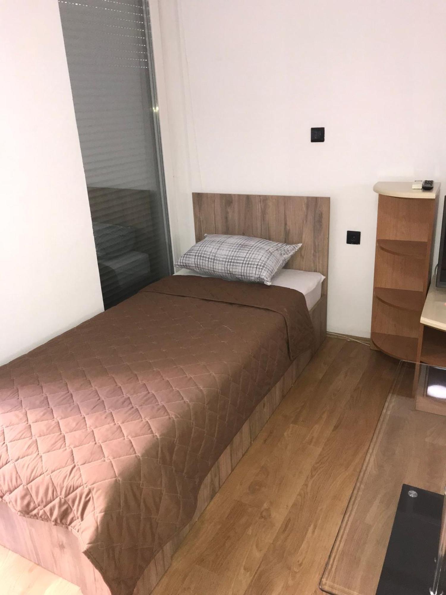 Sweet Basement Suteren Apartments Parking 5 Euro 斯科普里 外观 照片